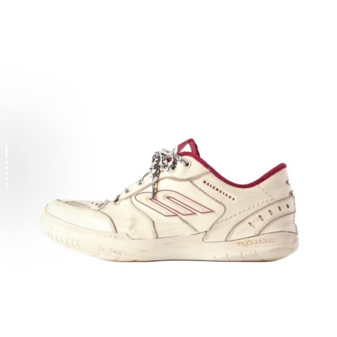  Balenciaga